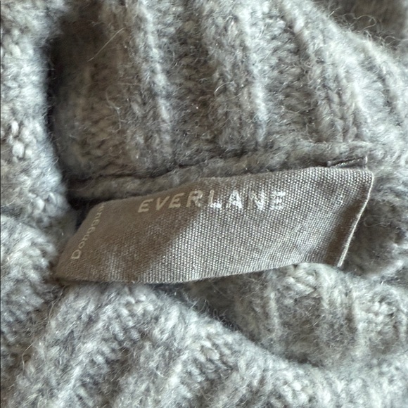 Everlane Gray Turtleneck Sweater - Picture 4 of 5